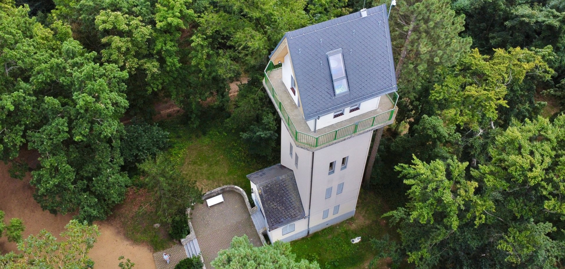 Aussichtsturm im Stadtpark Aussichtsturm im Stadtpark