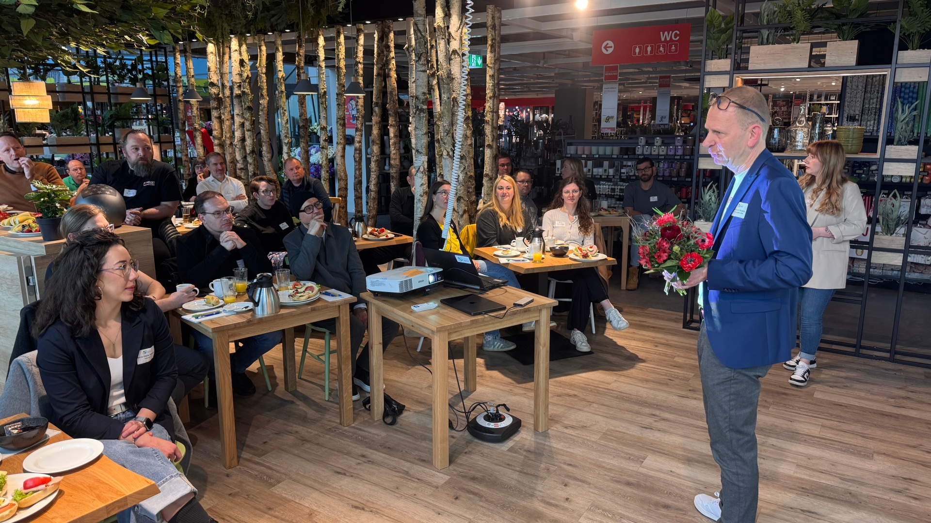 Begrüßungsworte vom Hausleiter Bodo von Derschau Begrüßungsworte vom Hausleiter Bodo von Derschau