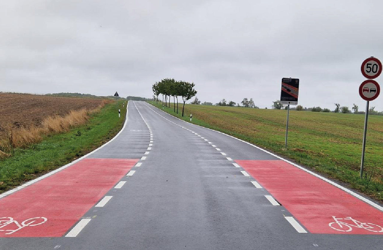 Verkehrsversuch Seegeritz - Merkwitz: Fahrradschutzstreifen Verkehrsversuch Seegeritz - Merkwitz: Fahrradschutzstreifen