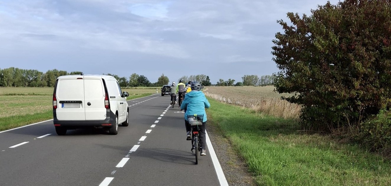 Verkehrsversuch Fahrradschutzstreifen Verkehrsversuch Fahrradschutzstreifen