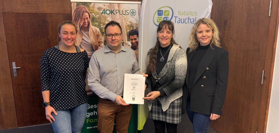 Stadtverwaltung und AOK PLUS besiegeln starke Partnerschaft Stadtverwaltung und AOK PLUS besiegeln starke Partnerschaft