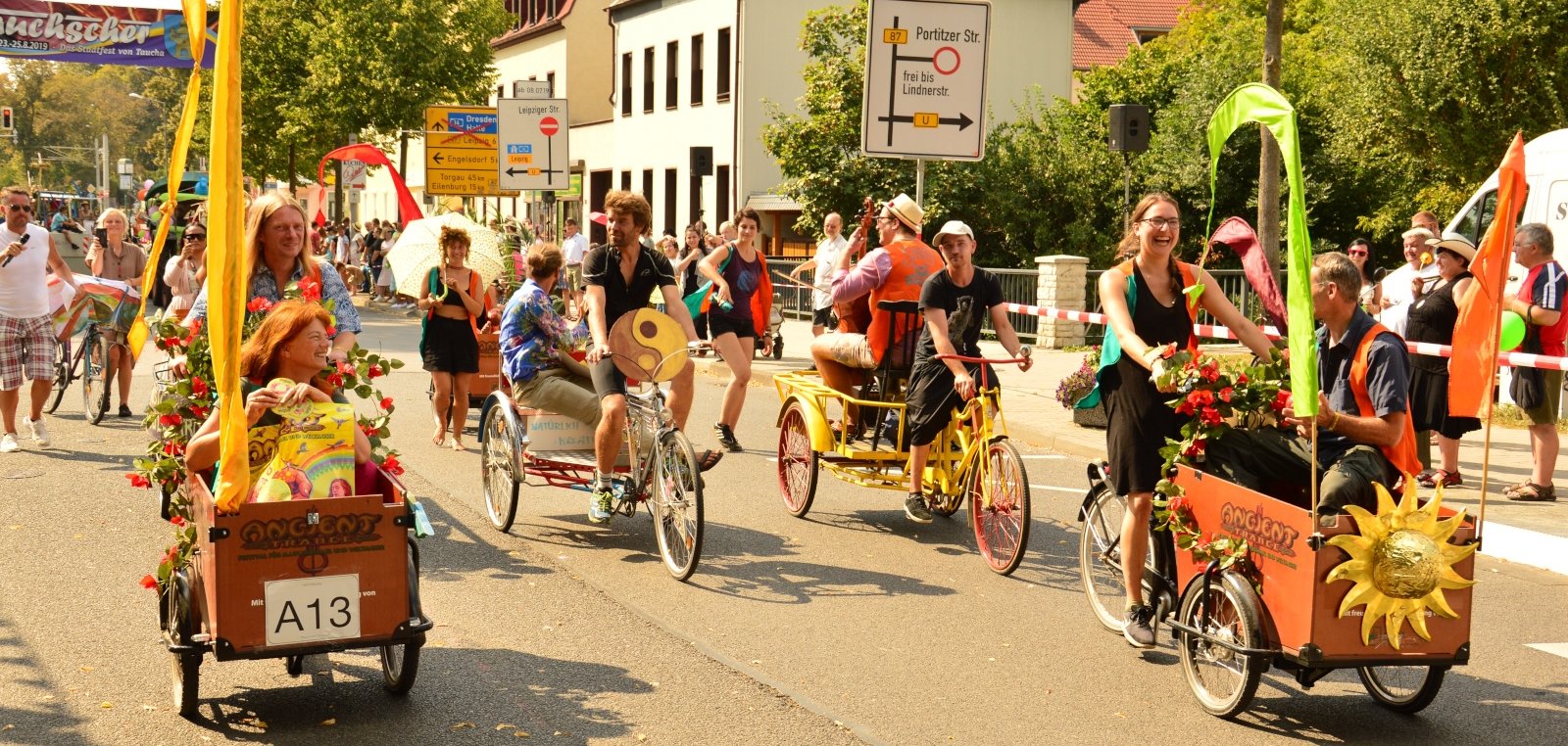 Festumzug zum Stadtfest Tauchscher Festumzug zum Stadtfest Tauchscher